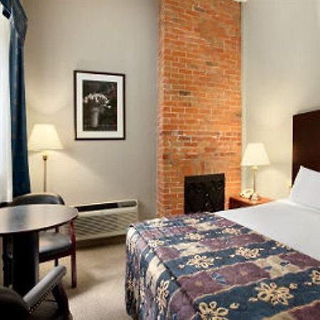 Travelodge Ottawa Downtown Doral ภายนอก รูปภาพ