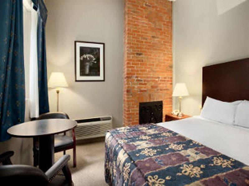 Travelodge Ottawa Downtown Doral ภายนอก รูปภาพ